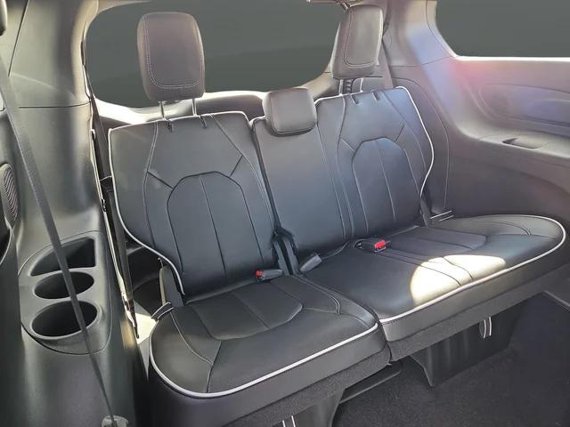 2026 Chrysler Pacifica Limited AWD