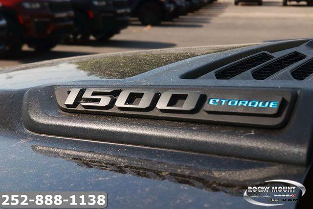 2026 Ram 1500 Express Crew Cab 4x4 5'7" Box