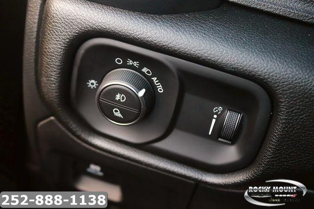 2026 Ram 1500 Express Crew Cab 4x4 5'7" Box