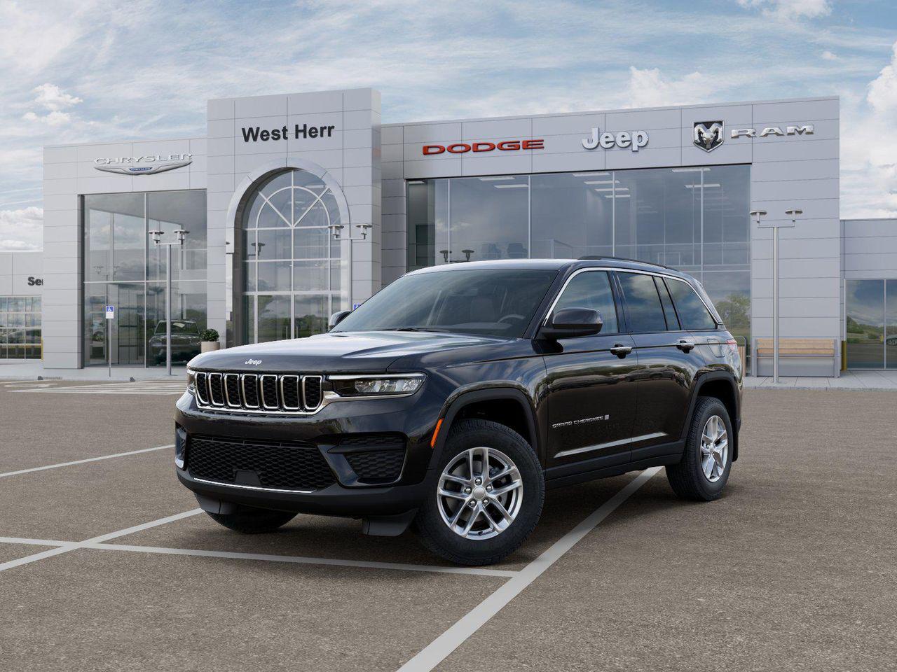 New 2025 Diamond Black Crystal Pearl-Coat Exterior Paint Jeep Laredo X image 28