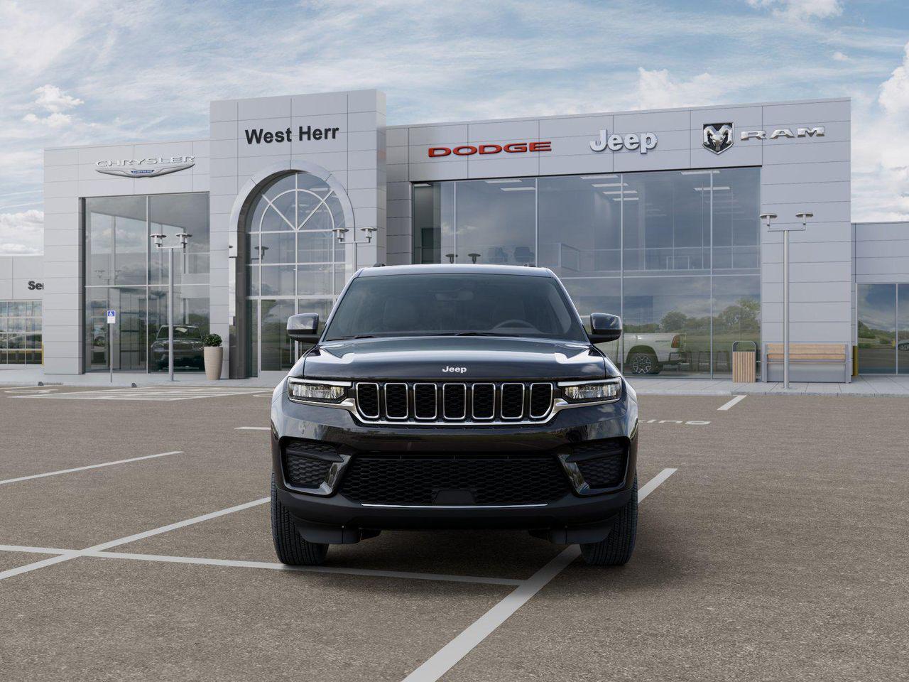 New 2025 Diamond Black Crystal Pearl-Coat Exterior Paint Jeep Laredo X image 33