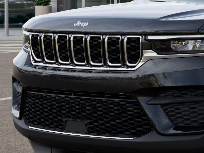 New 2025 Diamond Black Crystal Pearl-Coat Exterior Paint Jeep Laredo X image 38