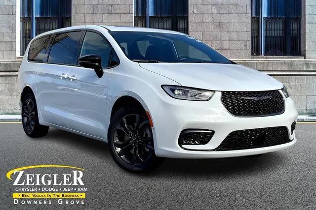 2026 Chrysler Pacifica PACIFICA SELECT AWD