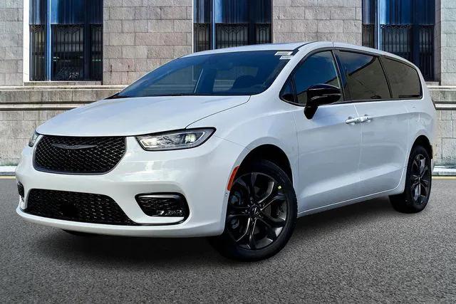 2026 Chrysler Pacifica PACIFICA SELECT AWD
