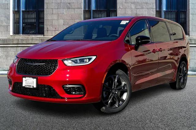 2026 Chrysler Pacifica PACIFICA SELECT AWD