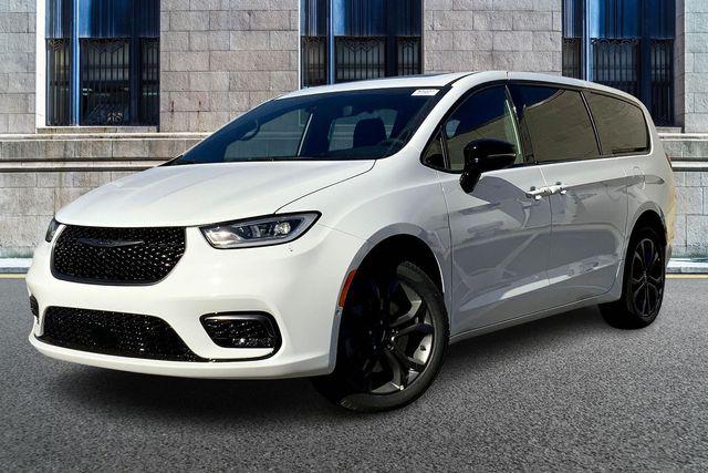 2026 Chrysler Pacifica PACIFICA SELECT AWD