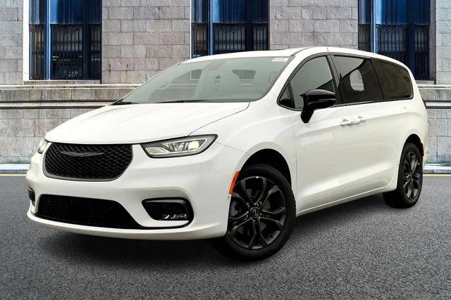 2026 Chrysler Pacifica PACIFICA SELECT AWD