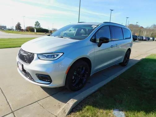 2026 Chrysler Pacifica PACIFICA LIMITED AWD