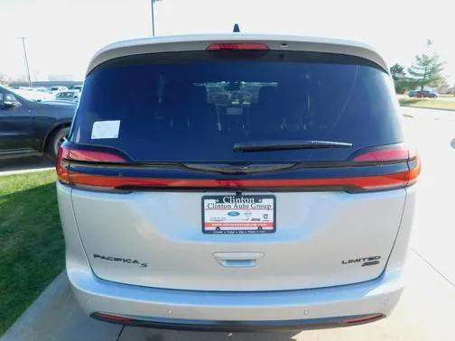 2026 Chrysler Pacifica Limited AWD