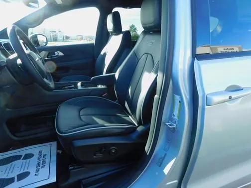 2026 Chrysler Pacifica Limited AWD