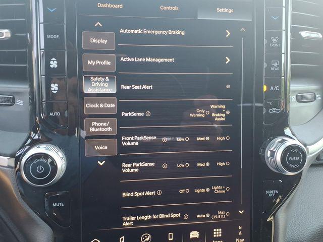 2026 Ram 1500 Lone Star Crew Cab 4x4 5'7" Box