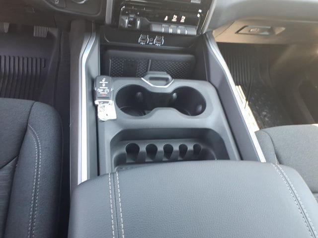 2026 Ram 1500 Lone Star Crew Cab 4x4 5'7" Box