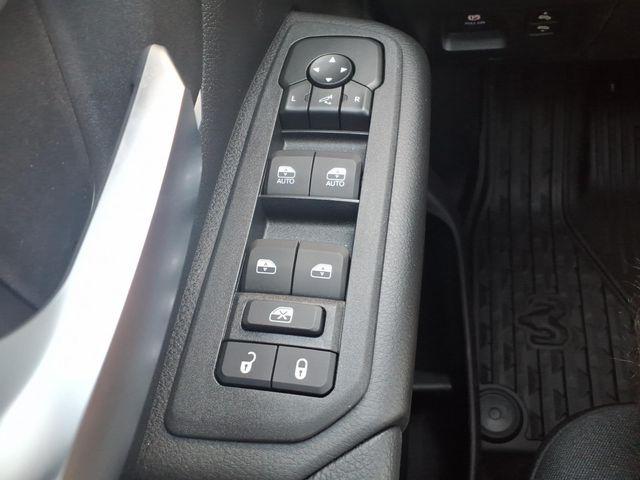 2026 Ram 1500 Lone Star Crew Cab 4x4 5'7" Box