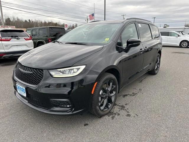 2026 Chrysler Pacifica Limited AWD