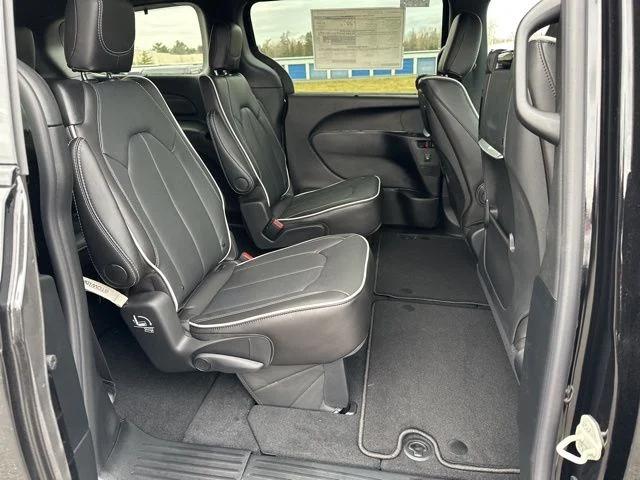 2026 Chrysler Pacifica Limited AWD