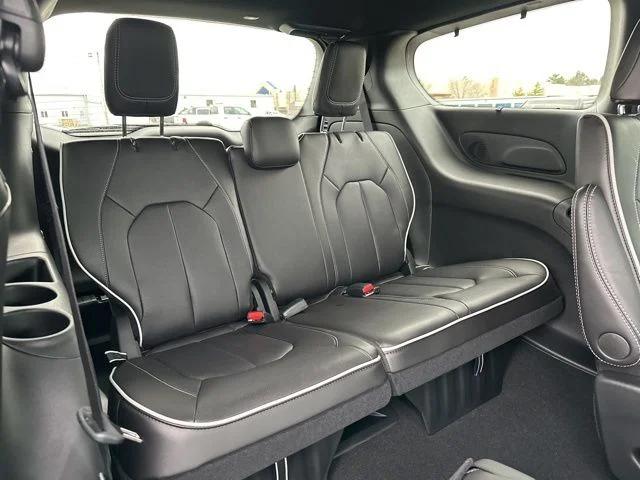 2026 Chrysler Pacifica Limited AWD