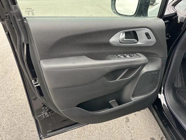 2026 Chrysler Pacifica Limited AWD