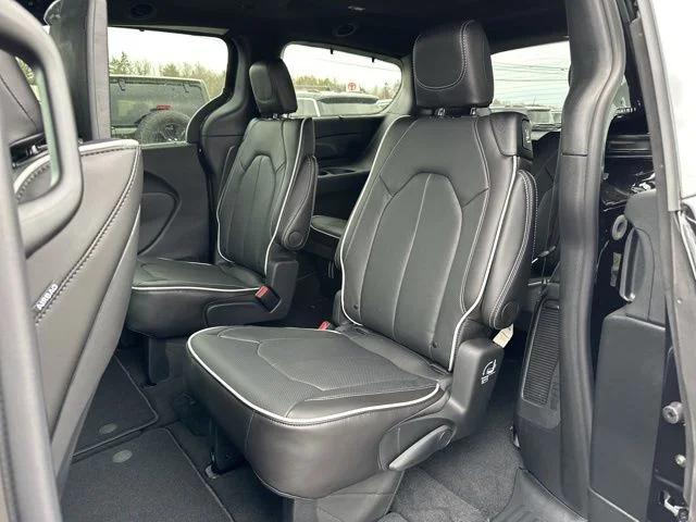 2026 Chrysler Pacifica Limited AWD