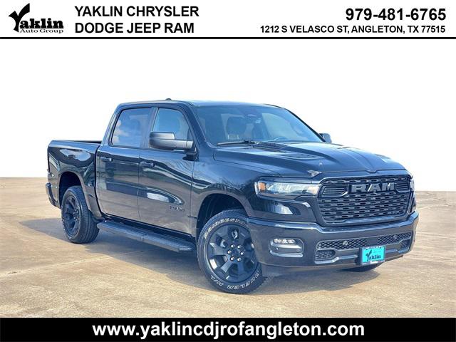 2026 RAM Ram 1500 RAM 1500 EXPRESS CREW CAB 4X4 57 BOX