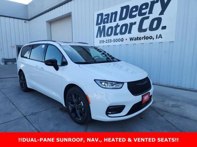 2026 Chrysler Pacifica PACIFICA LIMITED