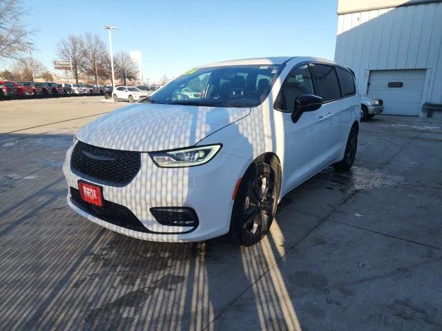 2026 Chrysler Pacifica PACIFICA SELECT AWD