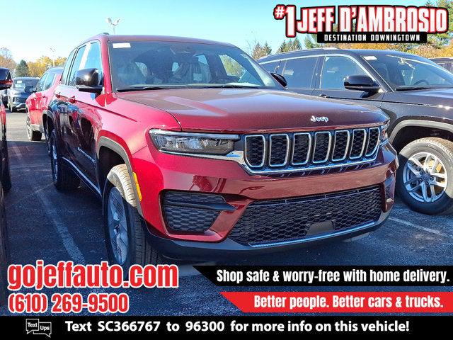2025 Jeep Grand Cherokee GRAND CHEROKEE LAREDO X 4X4