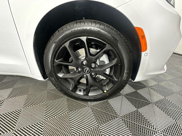 2026 Chrysler Pacifica Limited AWD