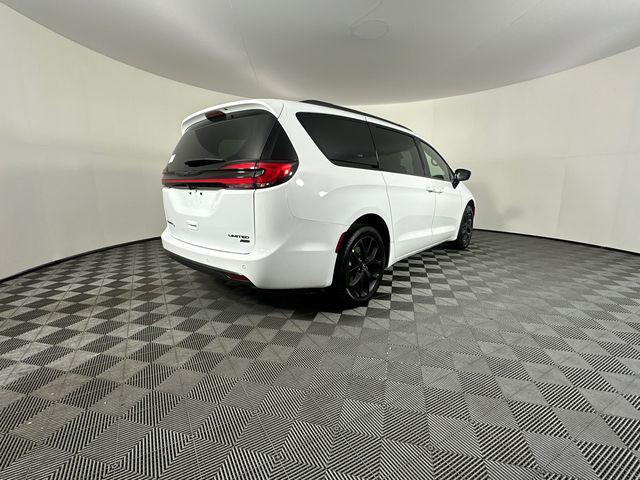 2026 Chrysler Pacifica Limited AWD