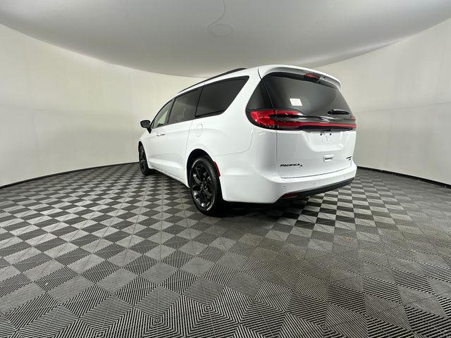 2026 Chrysler Pacifica Limited AWD