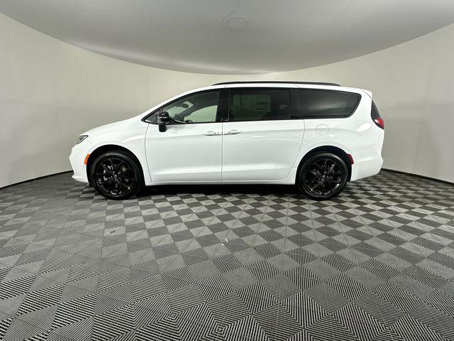 2026 Chrysler Pacifica Limited AWD