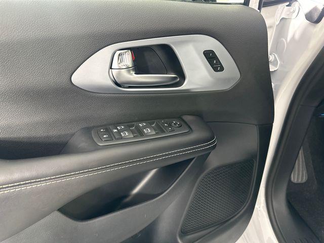 2026 Chrysler Pacifica Limited AWD