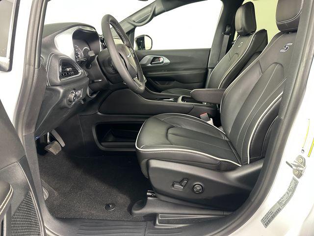 2026 Chrysler Pacifica Limited AWD