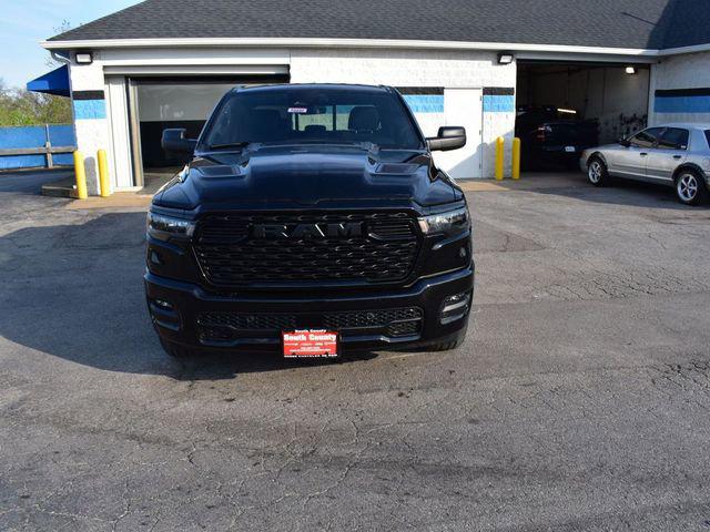2026 RAM Ram 1500 RAM 1500 EXPRESS CREW CAB 4X4 57 BOX
