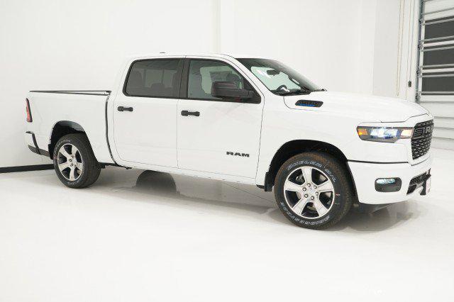 2025 RAM Ram 1500 RAM 1500 TRADESMAN CREW CAB 4X2 57 BOX 2025 RAM Ram 1500 RAM 1500 TRADESMAN CREW CAB 4X2 57 BOX
