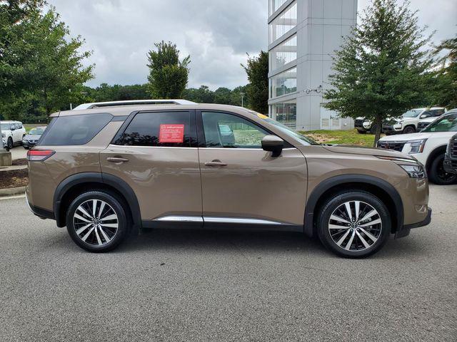 2025 Nissan Pathfinder Platinum 4WD