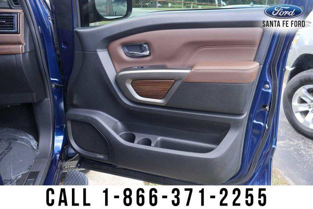 2024 Nissan Titan Crew Cab Platinum Reserve 4x2