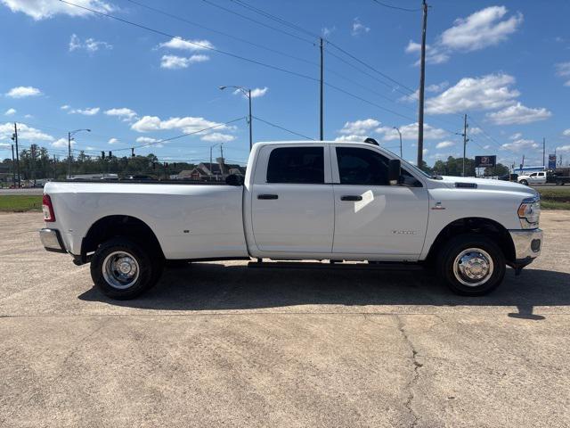 2020 RAM 3500 Tradesman Crew Cab 4x4 8 Box 2020 RAM 3500 Tradesman Crew Cab 4x4 8 Box