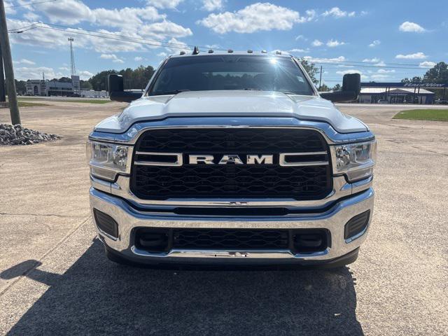 2020 RAM 3500 Tradesman Crew Cab 4x4 8 Box 2020 RAM 3500 Tradesman Crew Cab 4x4 8 Box