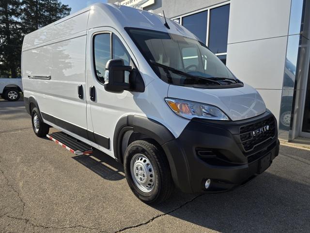 2025 RAM ProMaster 2500 Cargo Van Tradesman High Roof 159 WB w/Pass Seat
