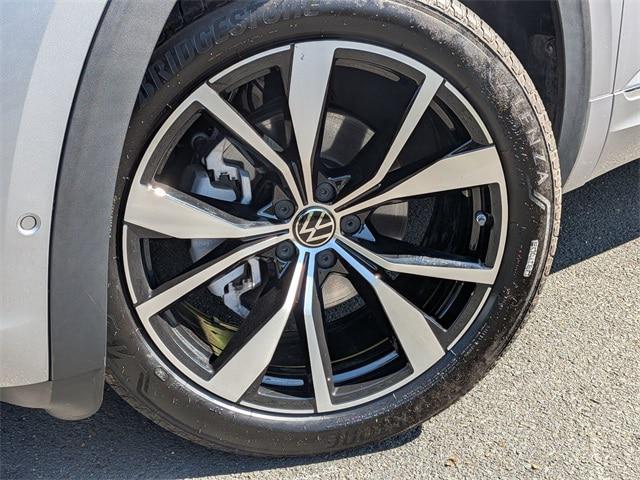 2025 Volkswagen Atlas Cross Sport 2.0T SEL Premium R-Line