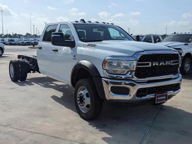 2024 RAM Ram 5500 Chassis Cab RAM 5500 TRADESMAN CHASSIS CREW CAB 4X4 84 CA 2024 RAM Ram 5500 Chassis Cab RAM 5500 TRADESMAN CHASSIS CREW CAB 4X4 84 CA