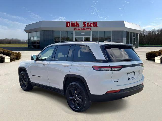 2023 Jeep Grand Cherokee Altitude 4x4 2023 Jeep Grand Cherokee Altitude 4x4