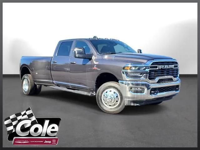 2025 RAM 3500 Tradesman Crew Cab 4x4 8 Box 2025 RAM 3500 Tradesman Crew Cab 4x4 8 Box