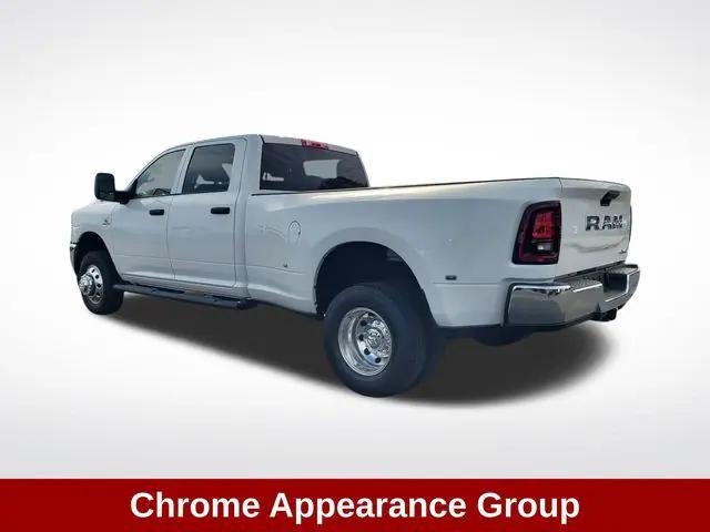 2025 RAM 3500 Tradesman Crew Cab 4x4 8 Box