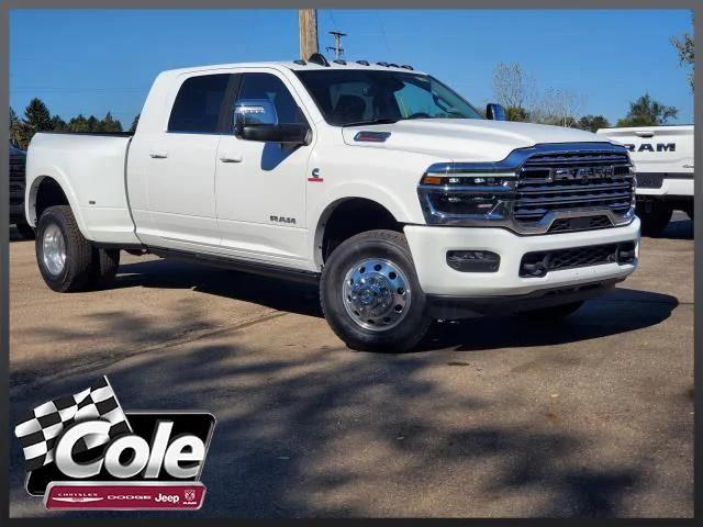 2025 RAM 3500 LimitedLimited Longhorn Mega Cab 4x4 64 Box