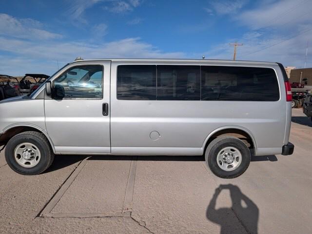 2016 Chevrolet Express 2500 LS
