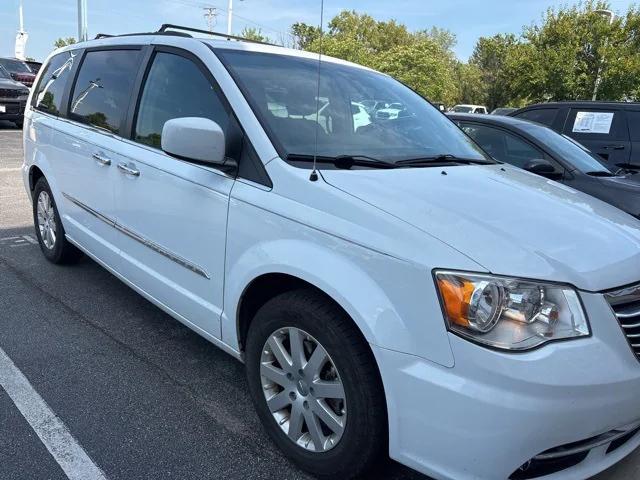 2016 Chrysler Town and Country Touring