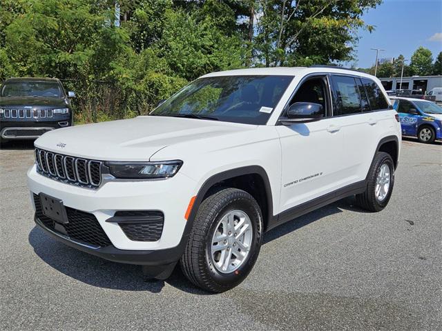 2025 Jeep Grand Cherokee GRAND CHEROKEE LAREDO 4X4