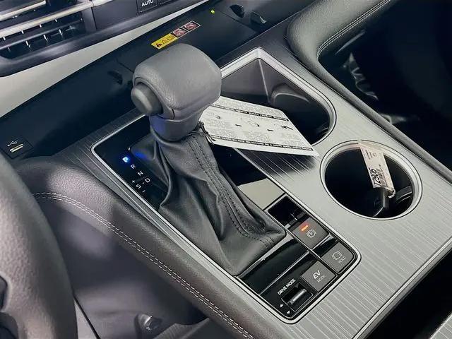 2025 Toyota Sienna LE