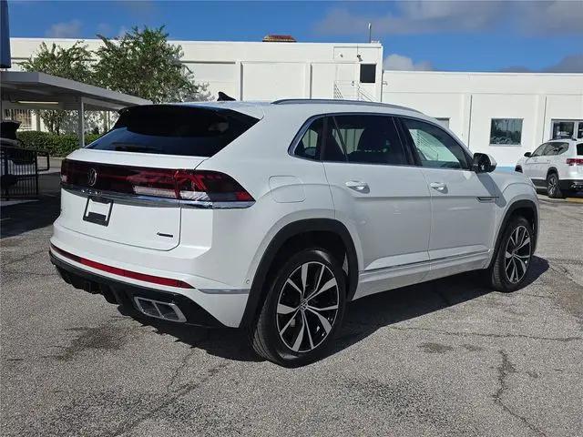 2026 Volkswagen Atlas Cross Sport SEL Premium R-Line